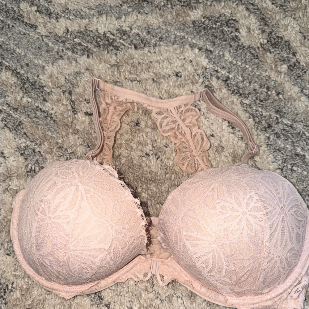 Victoria's Secret Lace Racerback Bra in Light Pink